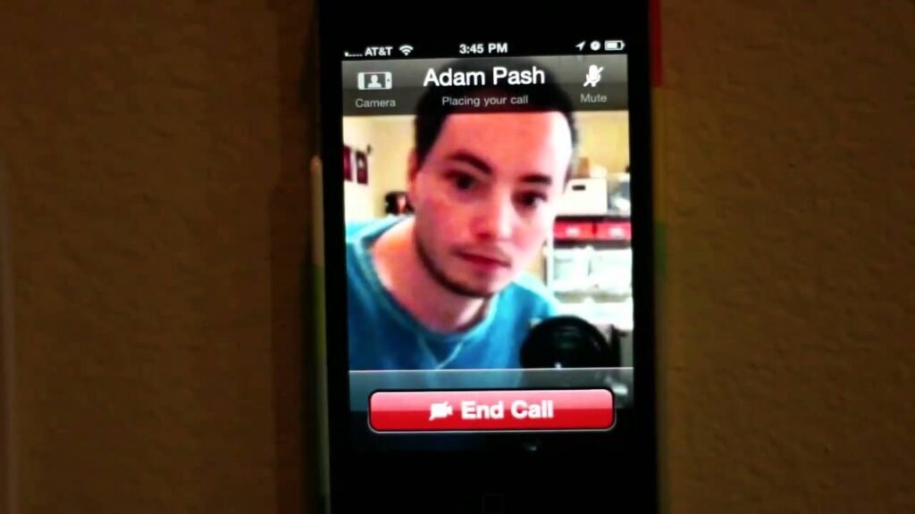 Video: FaceTime vs Skype su iPhone 1 FaceTime vs Skype