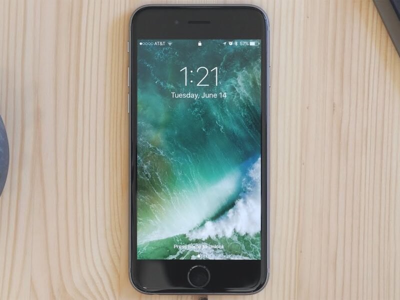ios 10s overhauled lock screen
