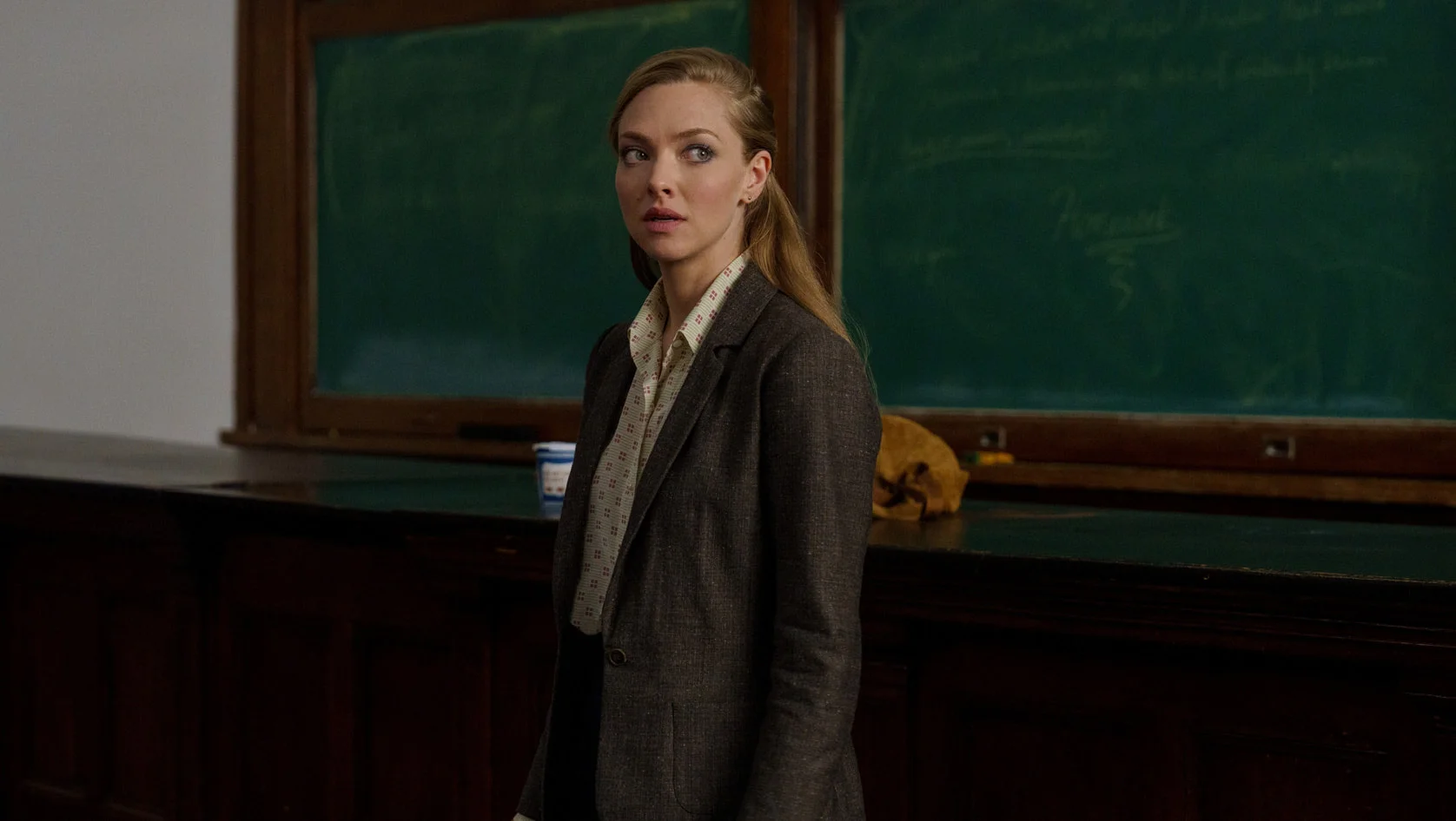 La recensione di The Crowded Room su Apple TV+ 3 Amanda Seyfried è la psicologa Rya Goodwin in The Crowded Room