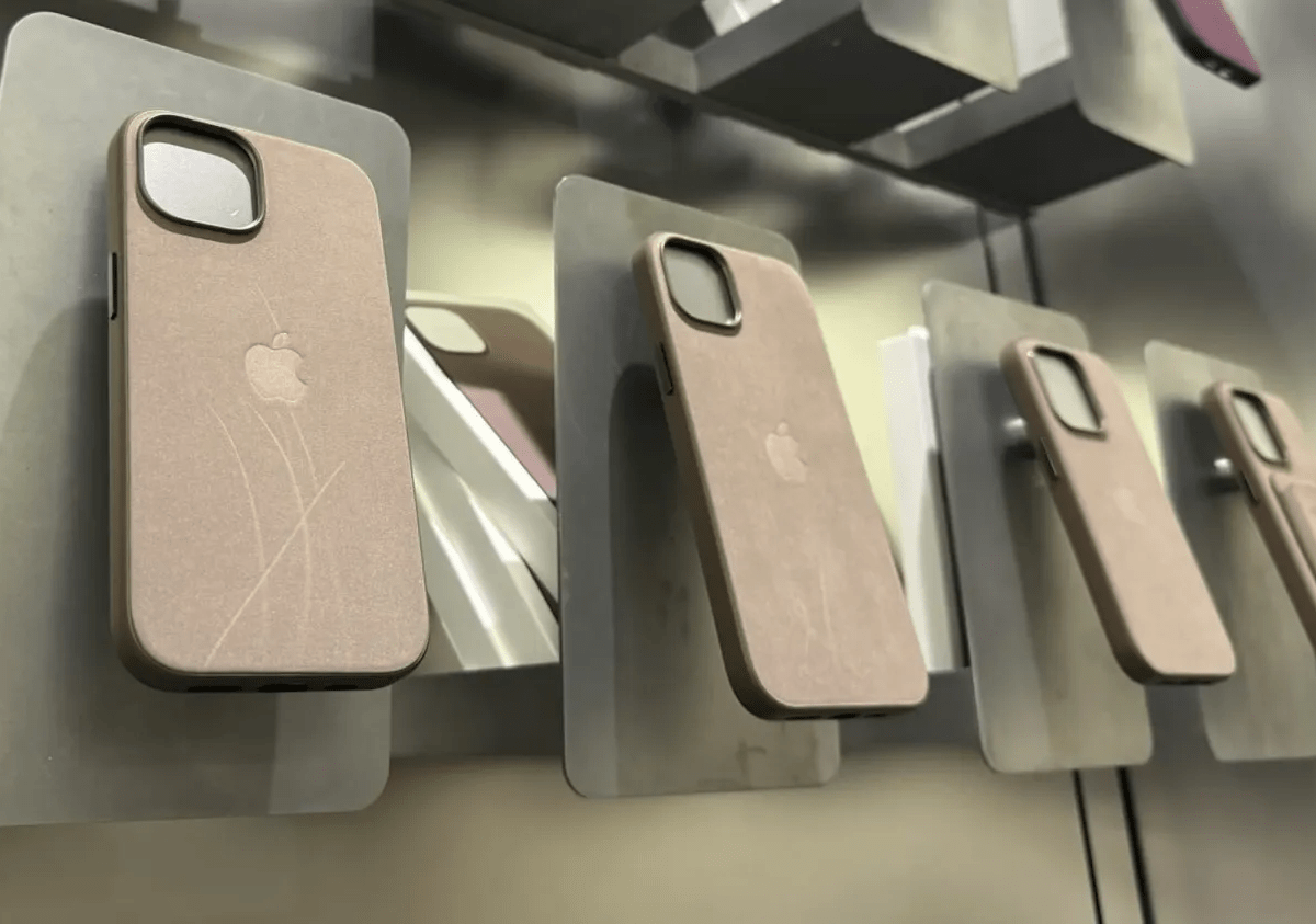 Le custodie FineWoven di Apple