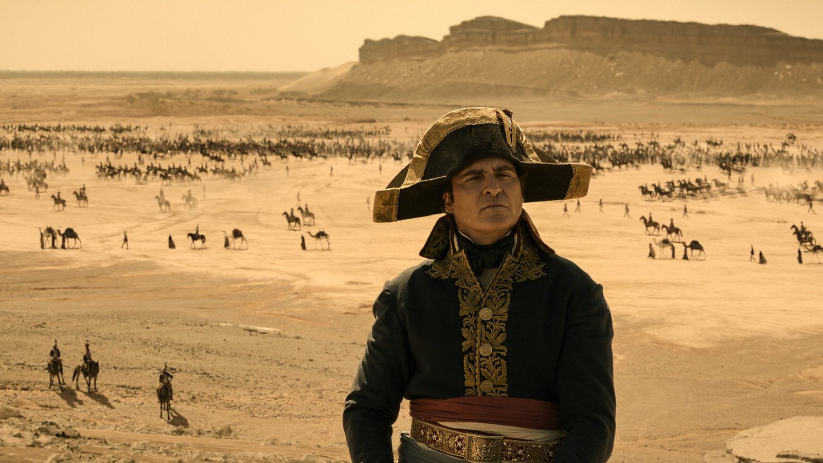 Joaquin Phoenix è Napoleone
