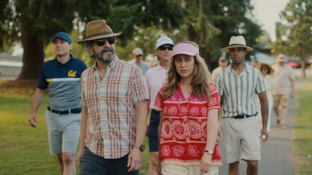 Stick: La Recensione Completa della Commedia Sportiva su Apple TV+ 3 Marc Maron e Mariana Trevino
