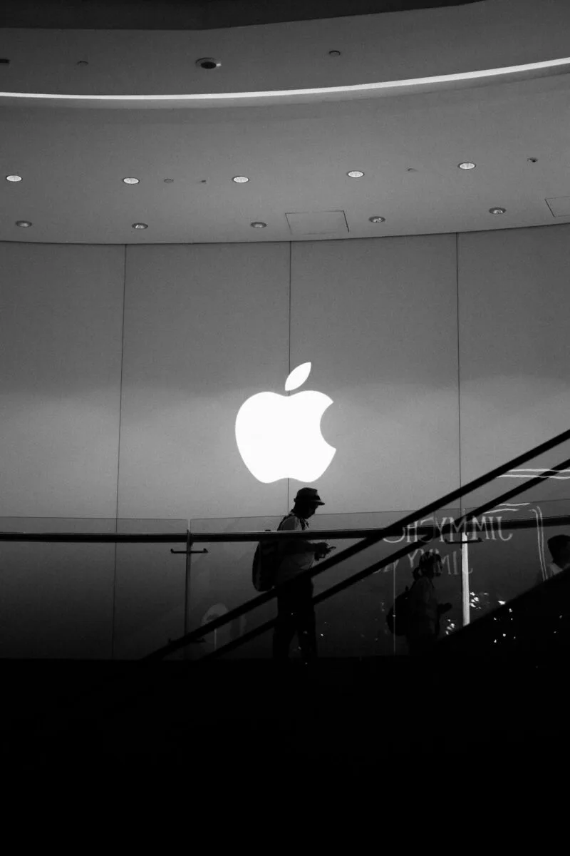Gli sciacalli si abbattono sul telefono 1 Benedetto " patent troll ", l'arte di fondare società vuote che registrano qualche brevetto in attes