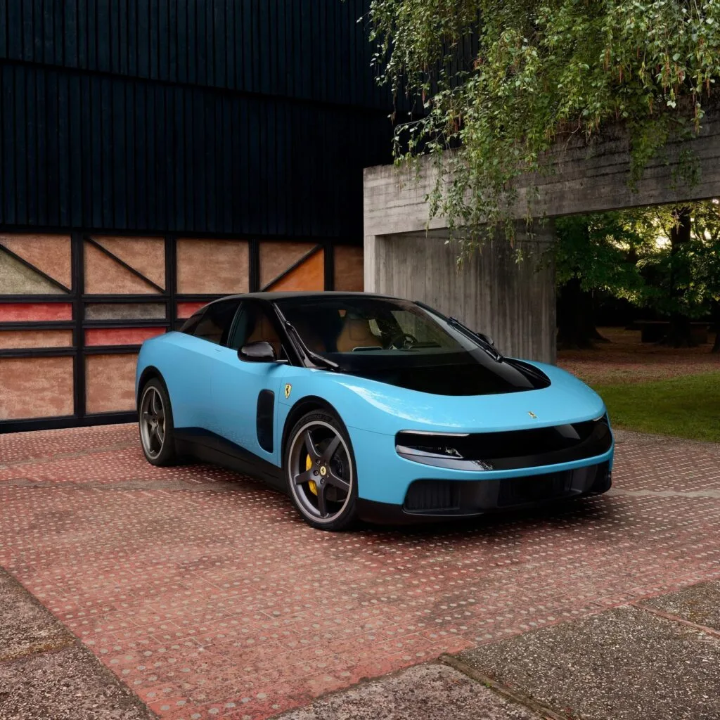 Jony Ive non sa disegnare auto 1 Ferrari Luce