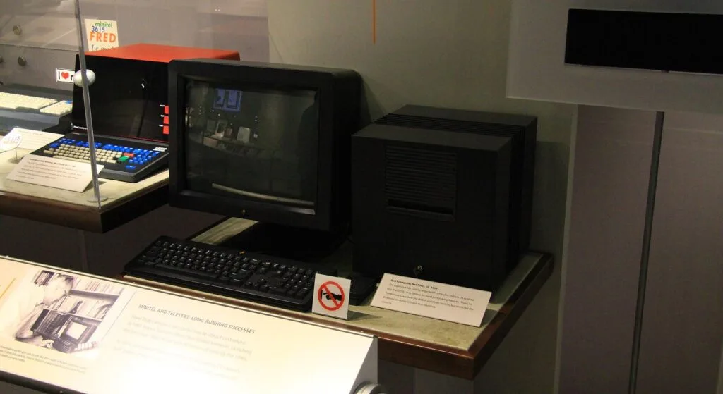 La NeXT mafia: che fine hanno fatto i veterani di Steve Jobs 3 Il NeXTcube esposto al Computer History Museum
