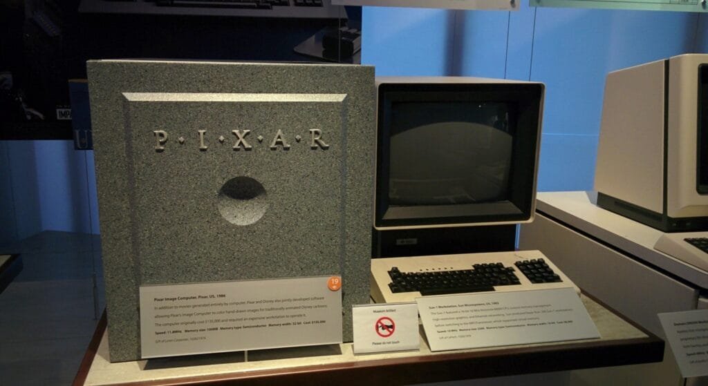 I clienti segreti di Steve Jobs: CIA e NSA compravano NeXT e Pixar 1 Pixar Image Computer e workstation Sun esposti al Computer History Museum